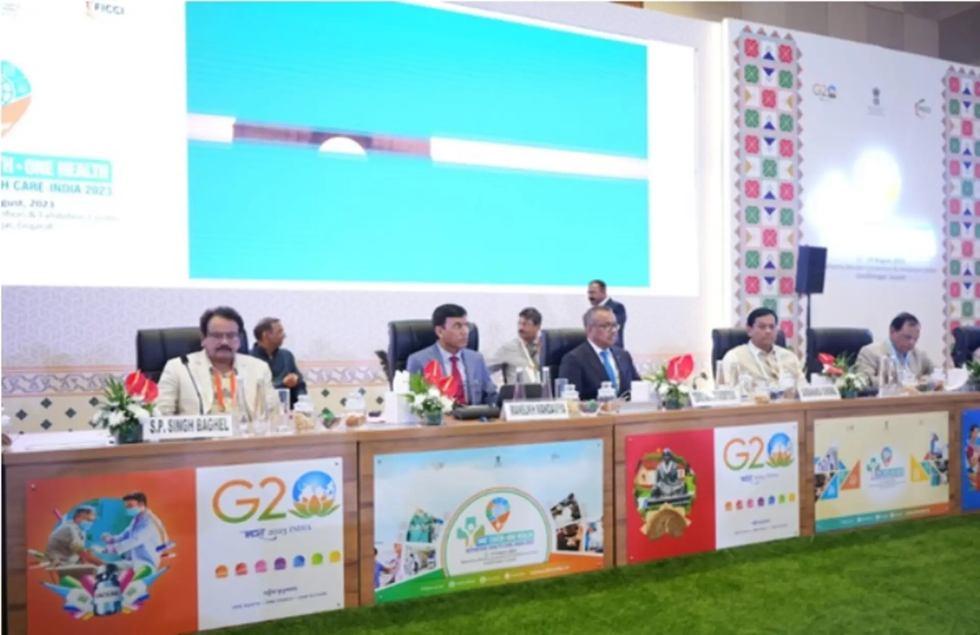 Union Health Minister Dr. Mansukh Mandaviya delivers keynote address at the inauguration of One Earth One Health Advantage Healthcare India