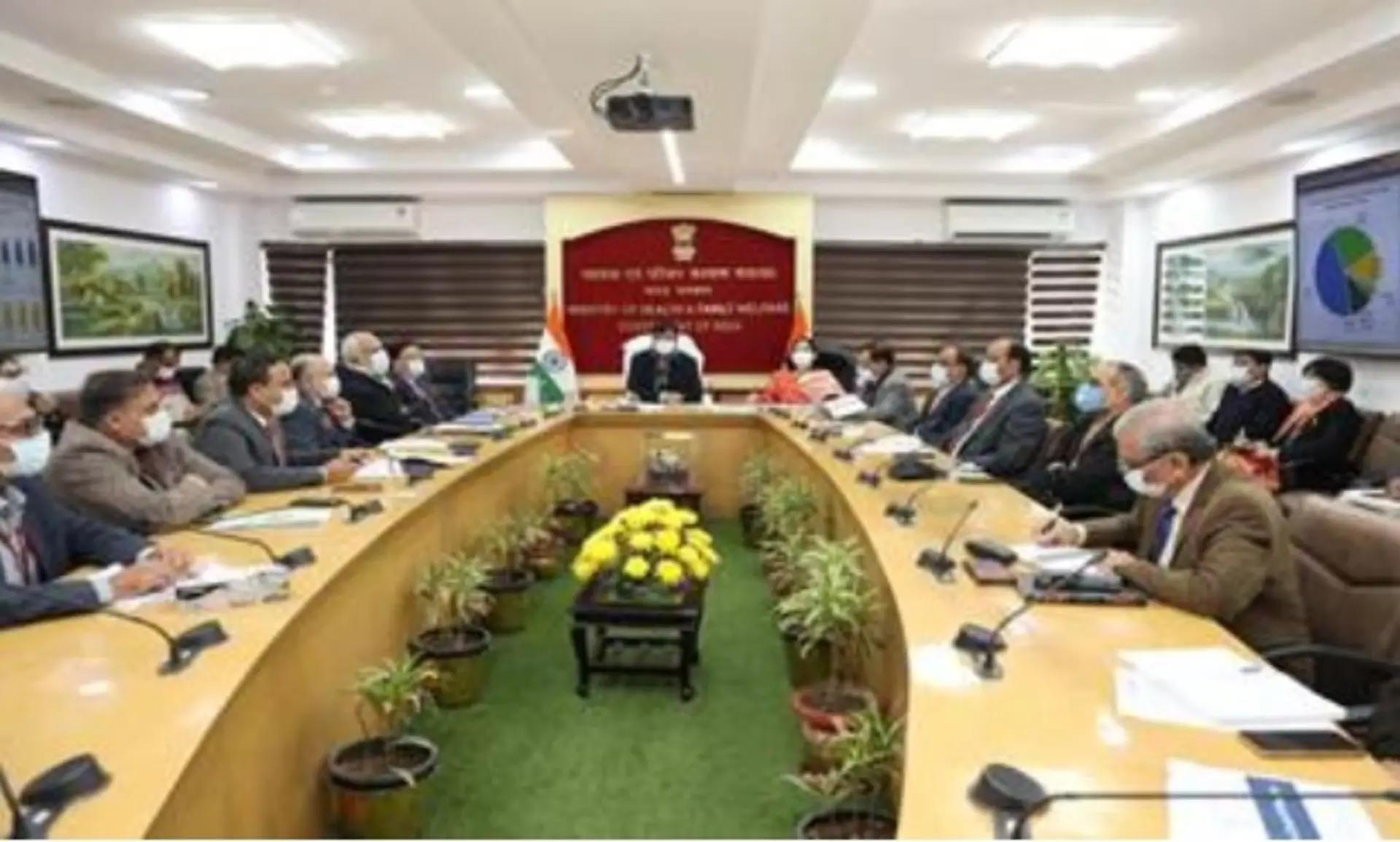 Dr. Mansukh Mandaviya reviews COVID-19 Situation and Preparedness of public health system for Surveillance, Containment and Management in view of Rising COVID-19 Cases worldwide